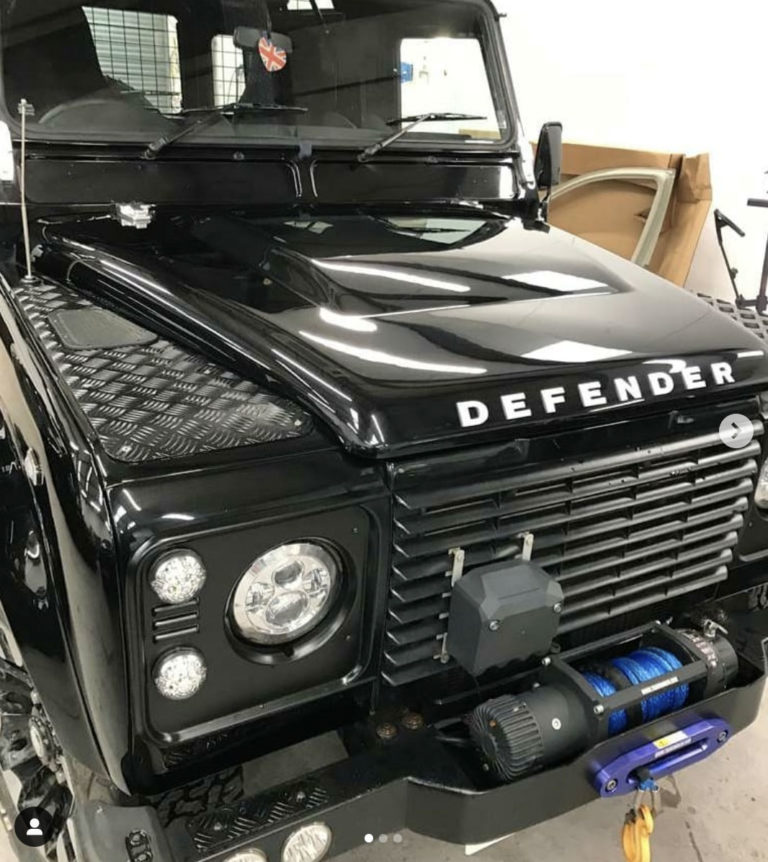 Defender in for a respray